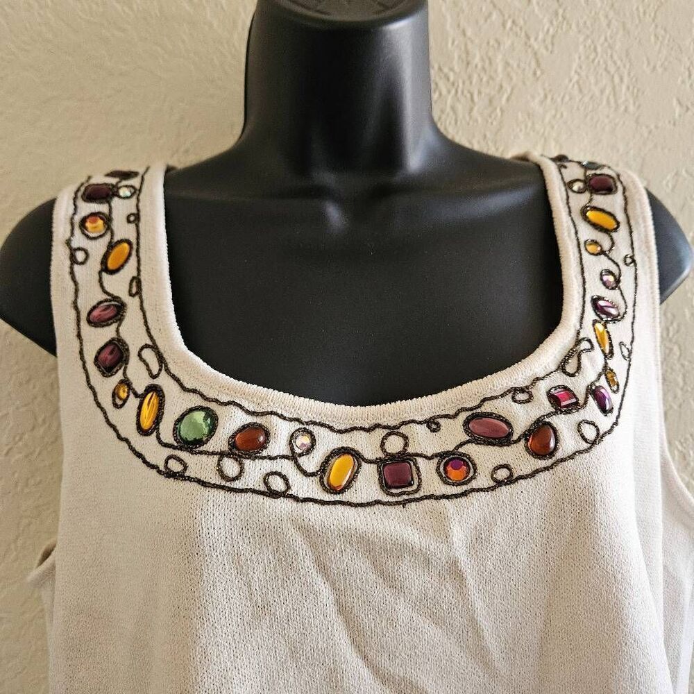 St. John Beaded Knit Shell - Picture 2 of 7